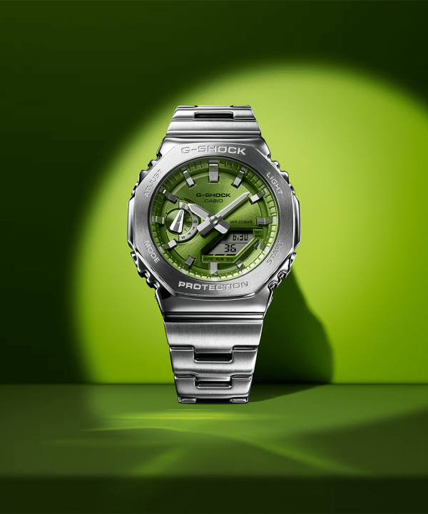 Alternative view of G-Shock - GM-2110D-3AER