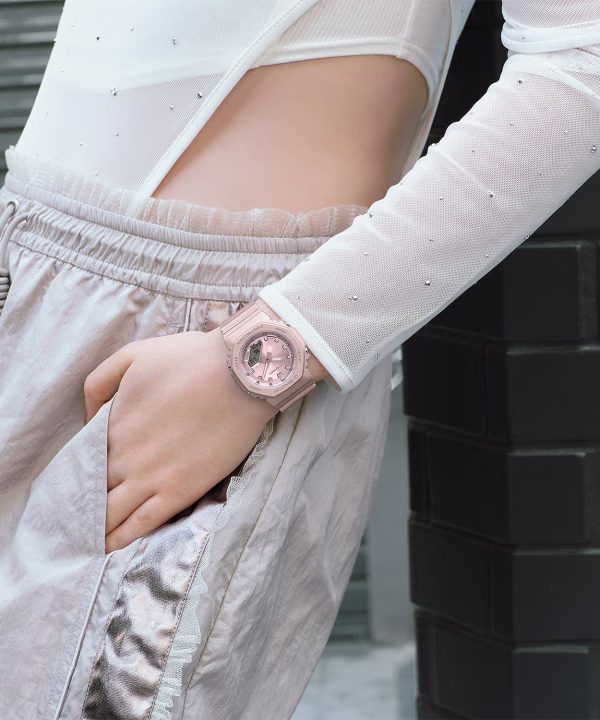 Alternative view of G-Shock 40mm - GMA-P2100ST-4AER